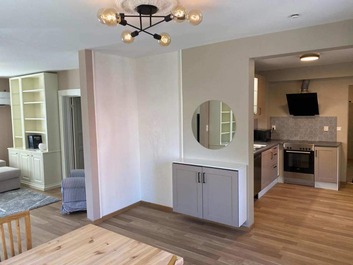 Apartment Fin Leilighet, Sentralt Og Sjonaert,med Parkering *