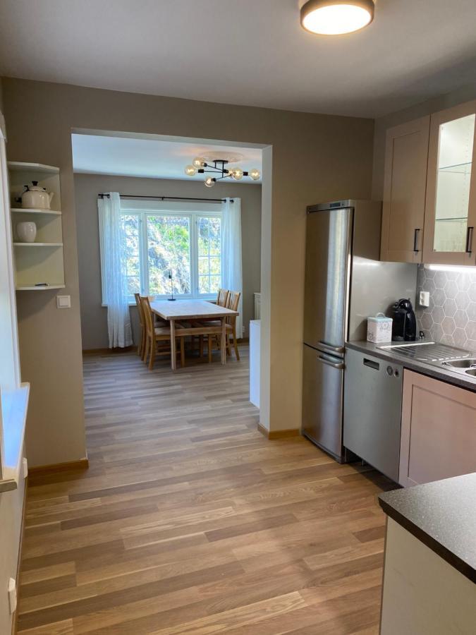 Fin Leilighet, Sentralt Og Sjonaert,med Parkering Apartment Arendal