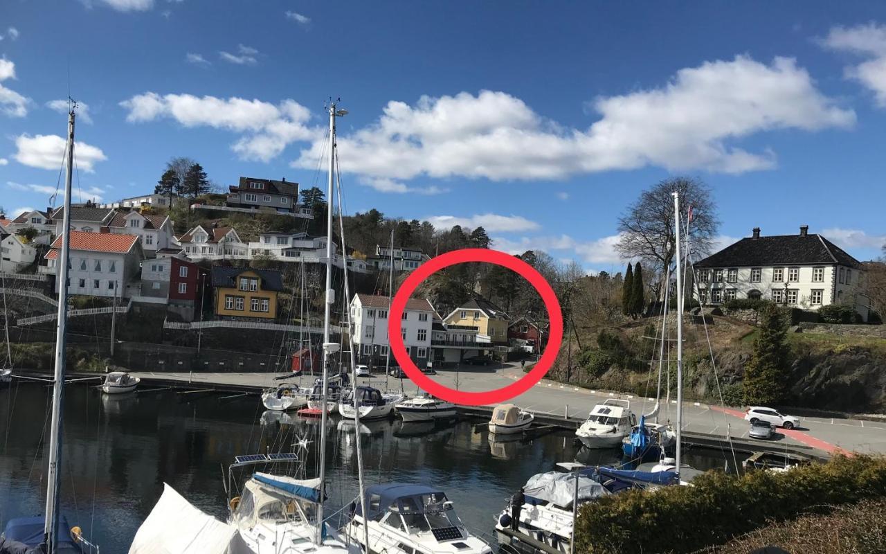 Fin Leilighet, Sentralt Og Sjonaert,med Parkering Arendal