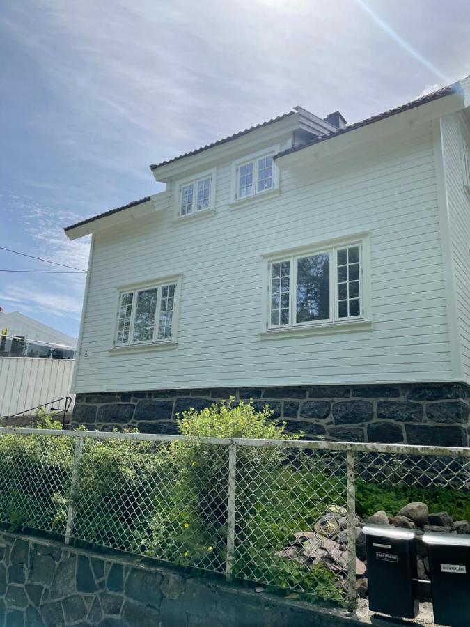 Apartment Fin Leilighet, Sentralt Og Sjonaert,med Parkering *
