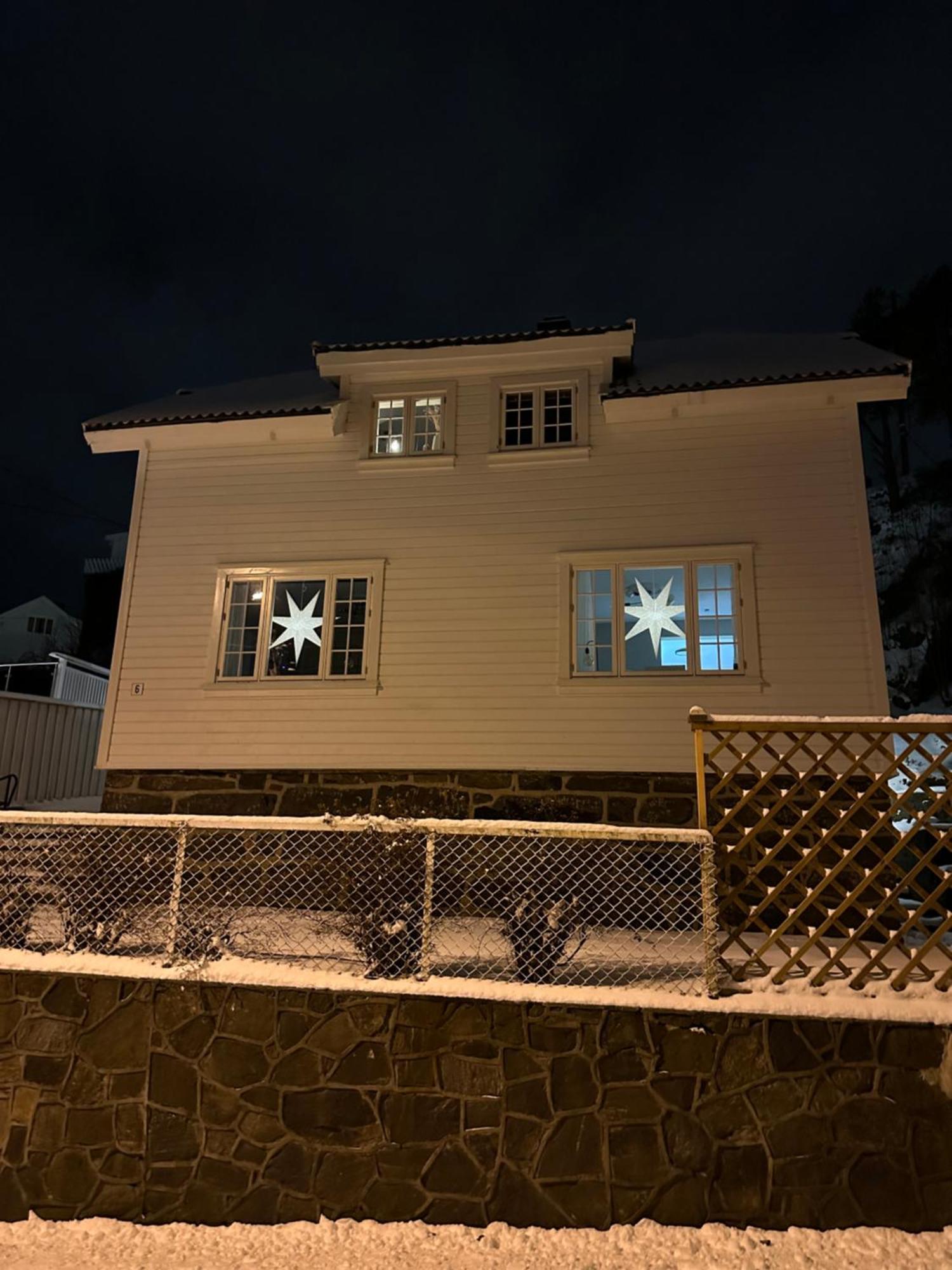 Fin Leilighet, Sentralt Og Sjonaert,med Parkering Apartment Arendal